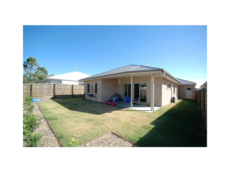17 Silkpod Court, North Lakes QLD 4509