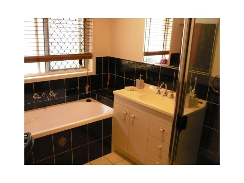 261 Southerden Drive, North Lakes QLD 4509