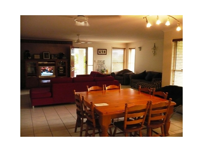 261 Southerden Drive, North Lakes QLD 4509