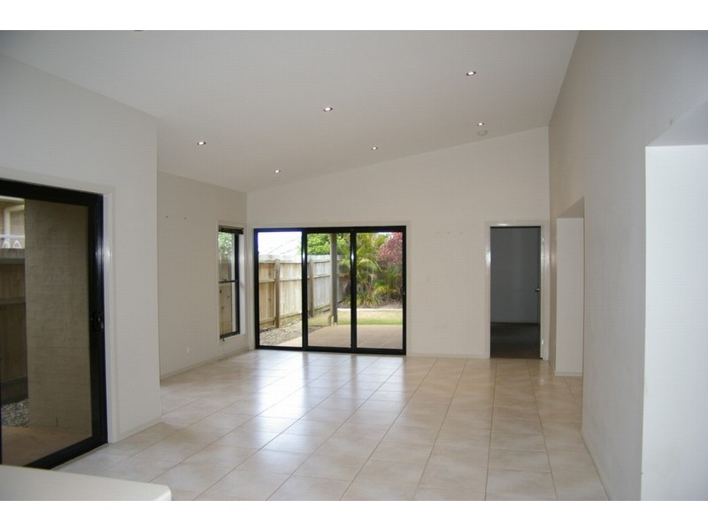 9 Satinash Court, North Lakes QLD 4509