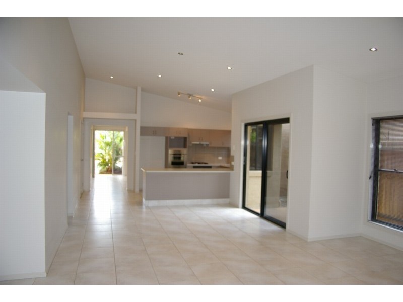 9 Satinash Court, North Lakes QLD 4509