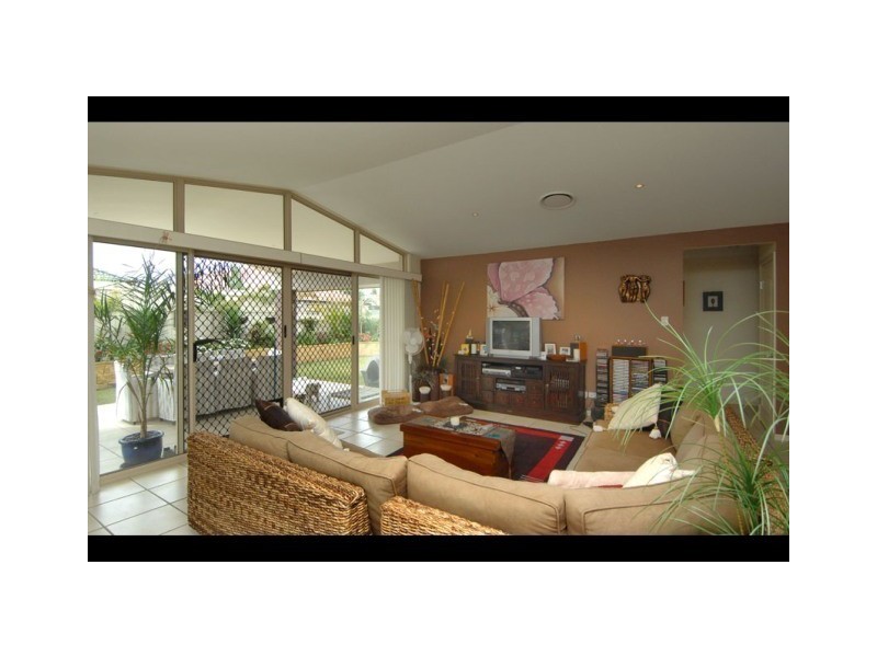 25 Saffron Court, North Lakes QLD 4509