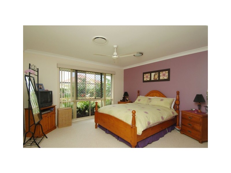 25 Saffron Court, North Lakes QLD 4509