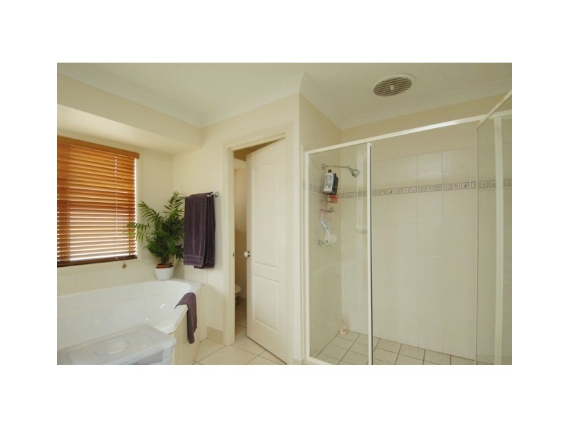 25 Saffron Court, North Lakes QLD 4509