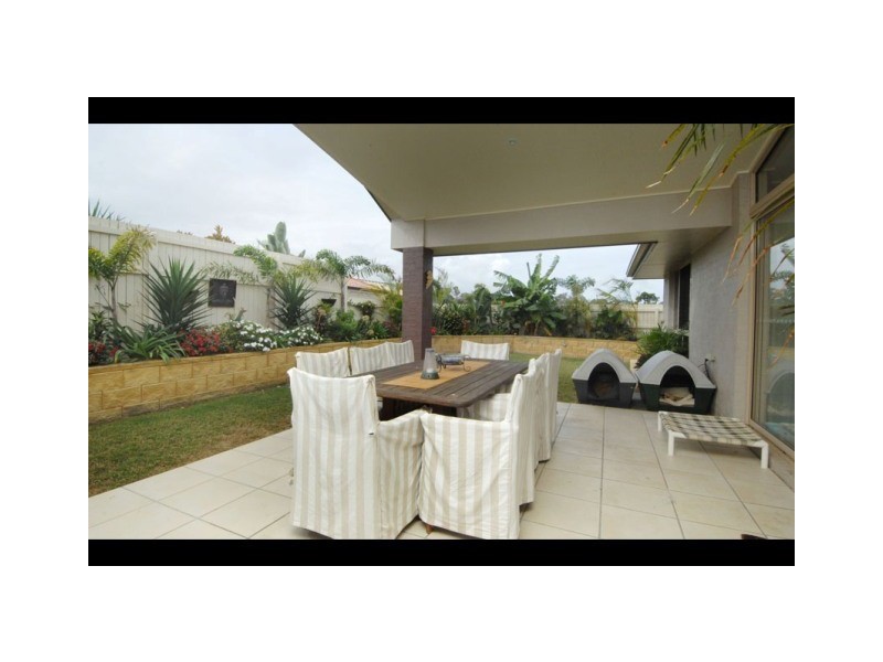 25 Saffron Court, North Lakes QLD 4509