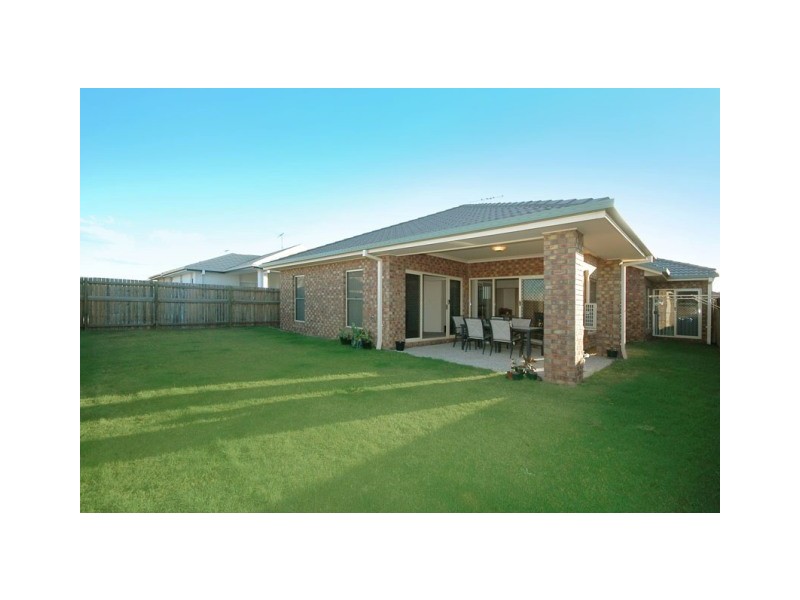 522 Kurrajong Circuit, North Lakes QLD 4509