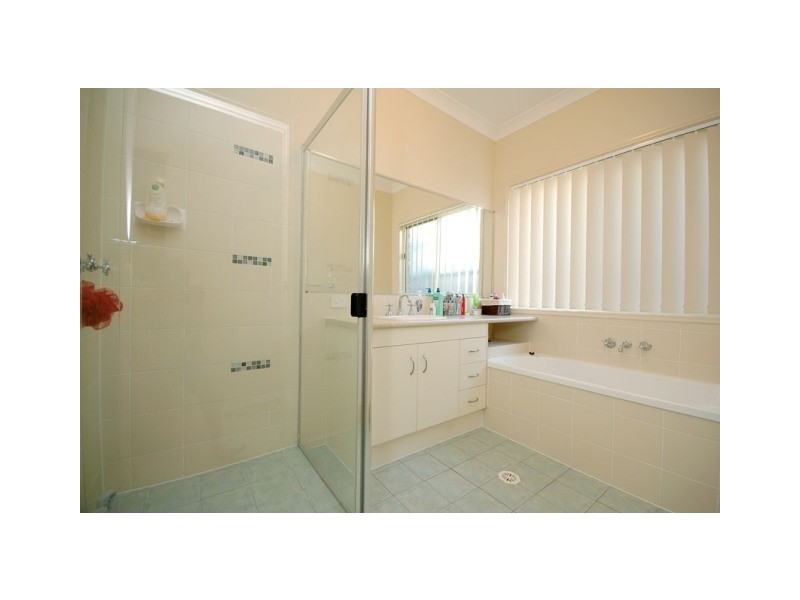 522 Kurrajong Circuit, North Lakes QLD 4509