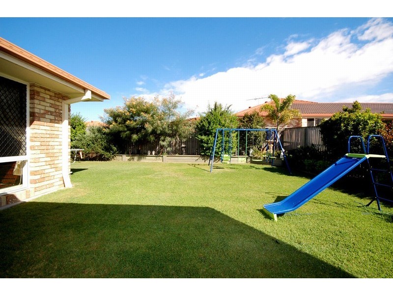 18 Grampion Circuit, North Lakes QLD 4509