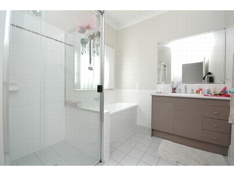 11 Elkhorn Court, North Lakes QLD 4509