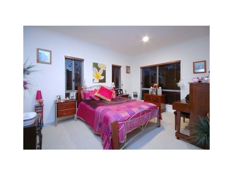 2 Douglas Circuit, North Lakes QLD 4509