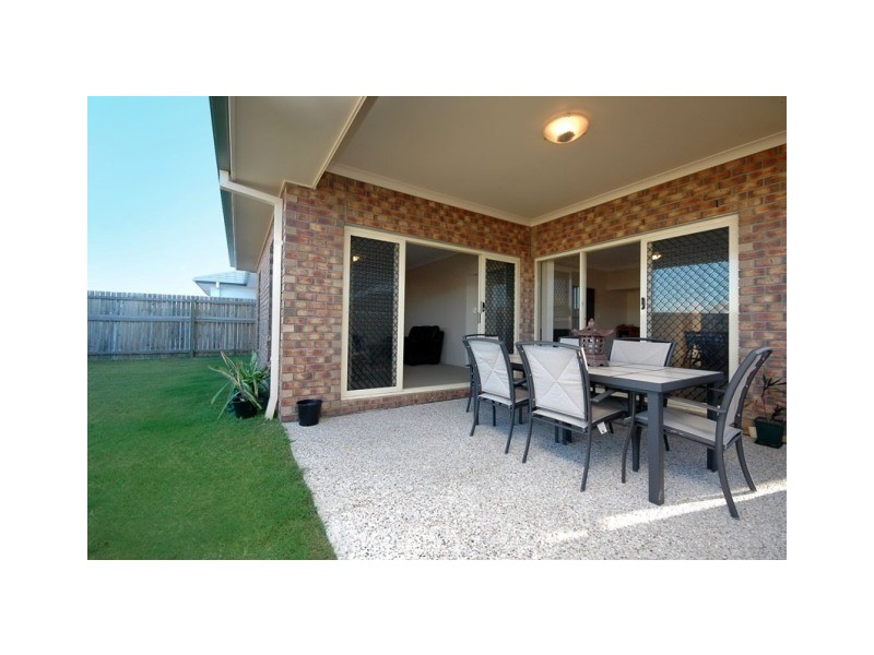 37 Kurrajong Circuit, North Lakes QLD 4509