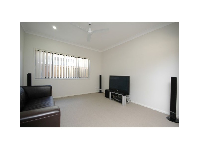19 Elkhorn Court, North Lakes QLD 4509