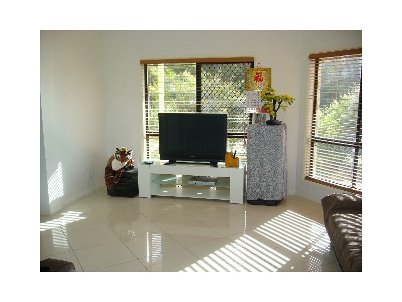 11 Wyperfield Court, North Lakes QLD 4509