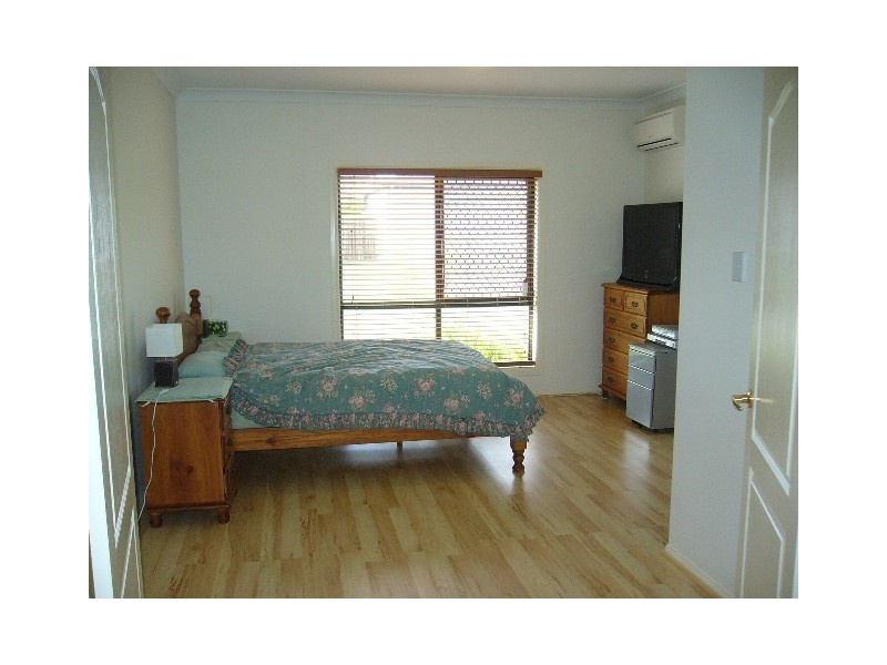 11 Wyperfield Court, North Lakes QLD 4509