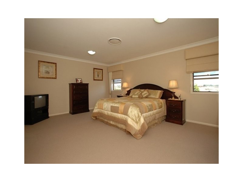 10 Darter Close, North Lakes QLD 4509