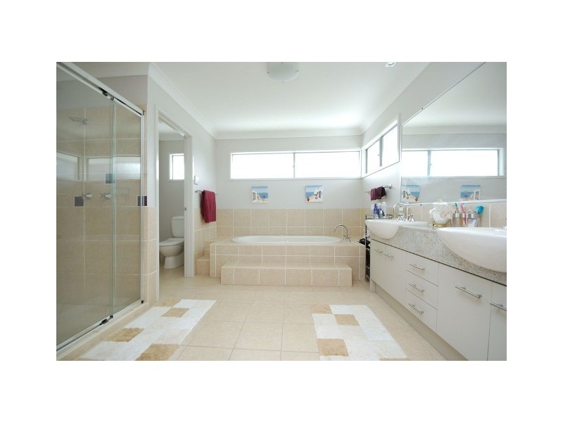 9 Northquarter Drive, Murrumba Downs QLD 4503