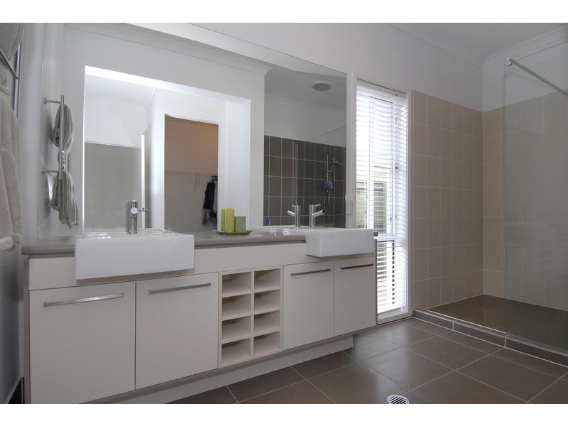 30 Whitecedar Circuit, North Lakes QLD 4509