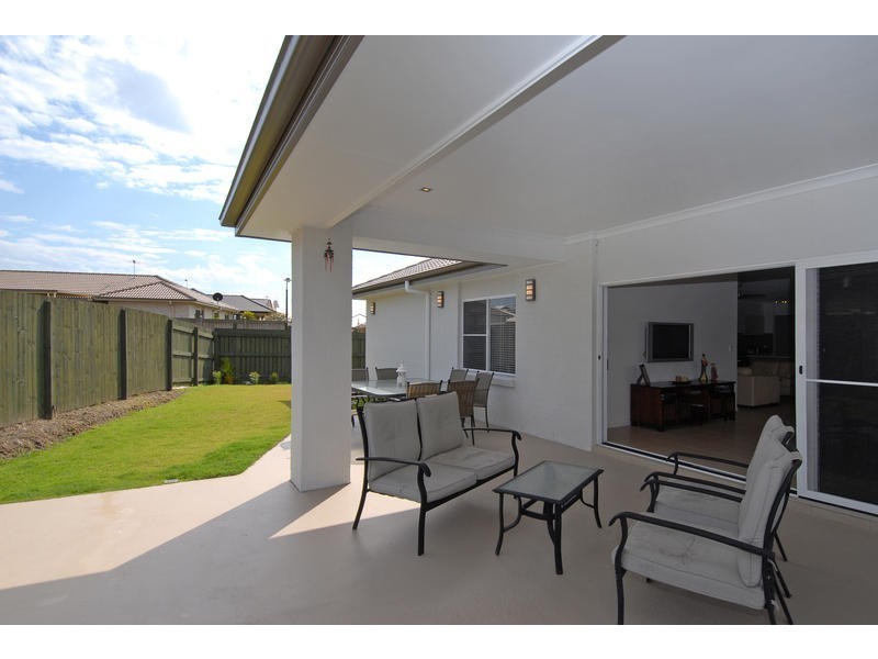 30 Whitecedar Circuit, North Lakes QLD 4509