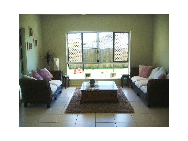 8 Fantail Crescent, Mango Hill QLD 4509