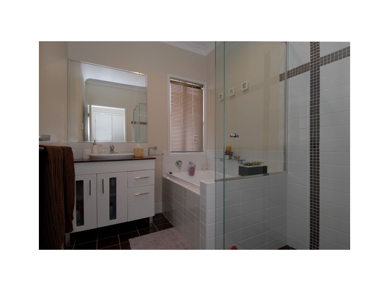20 Thomson Close, North Lakes QLD 4509