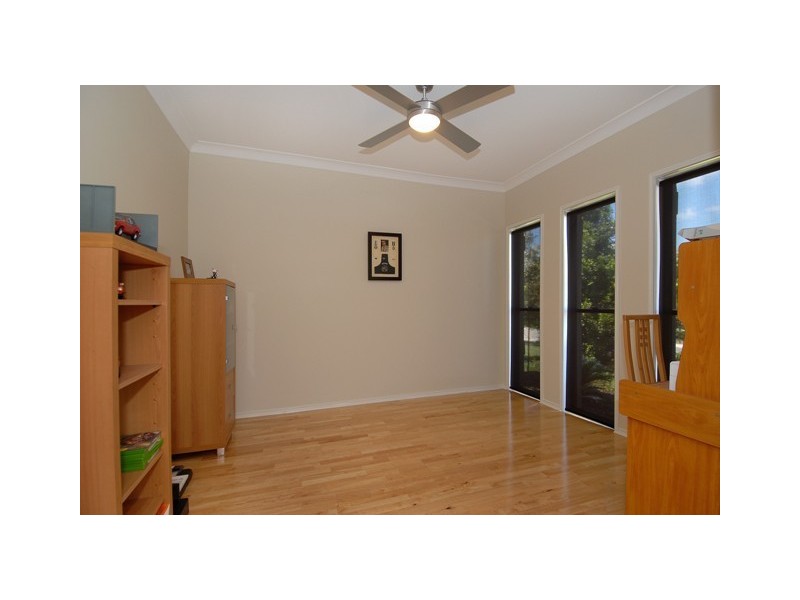 20 Thomson Close, North Lakes QLD 4509