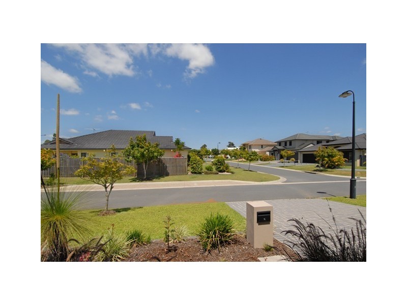 20 Thomson Close, North Lakes QLD 4509
