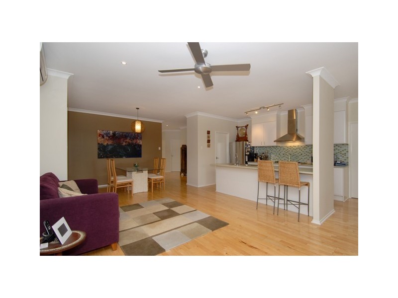 20 Thomson Close, North Lakes QLD 4509