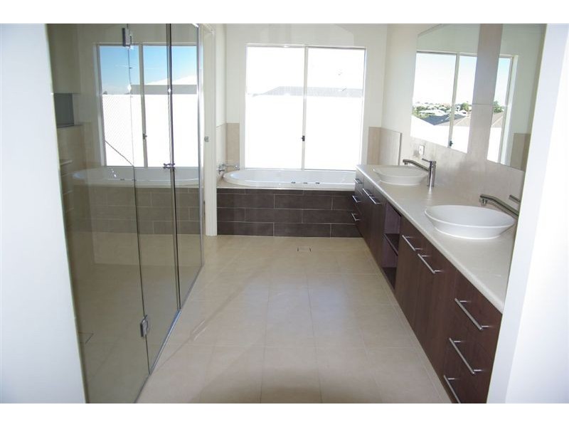 37 Langer Circuit, North Lakes QLD 4509