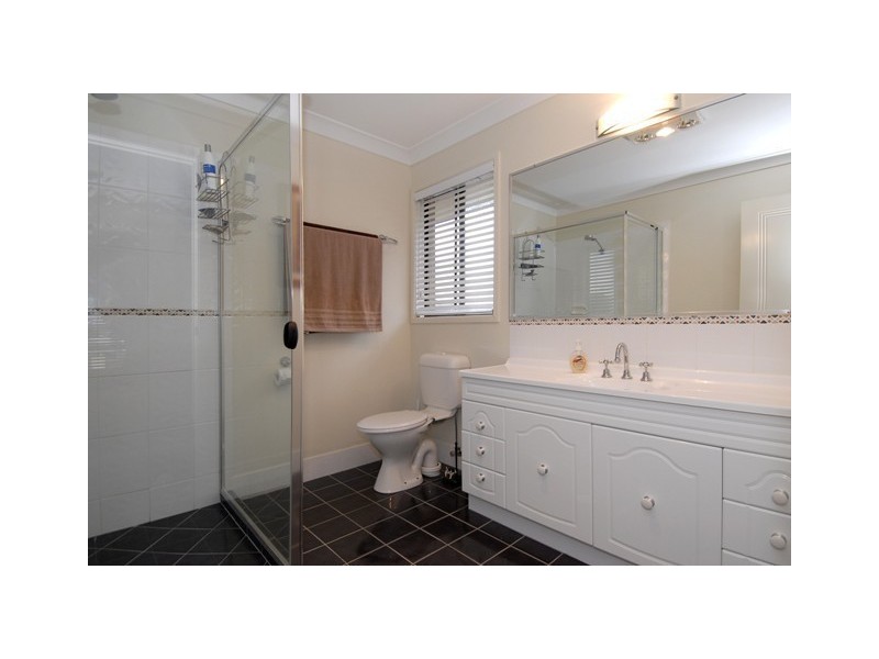 16 Satinash Court, North Lakes QLD 4509