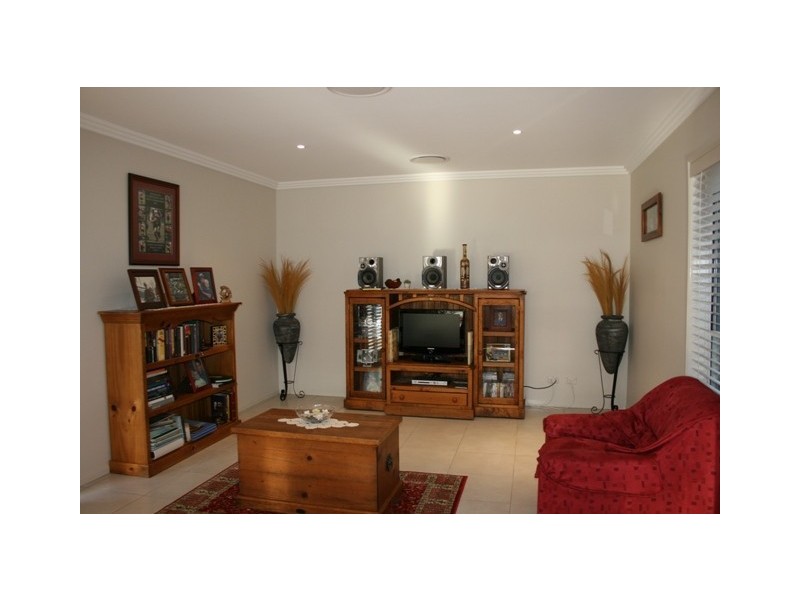 39 Kangaroo Street, North Lakes QLD 4509