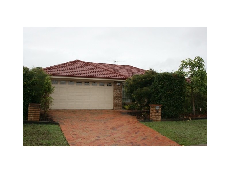 8 Whitfield Crescent, North Lakes QLD 4509
