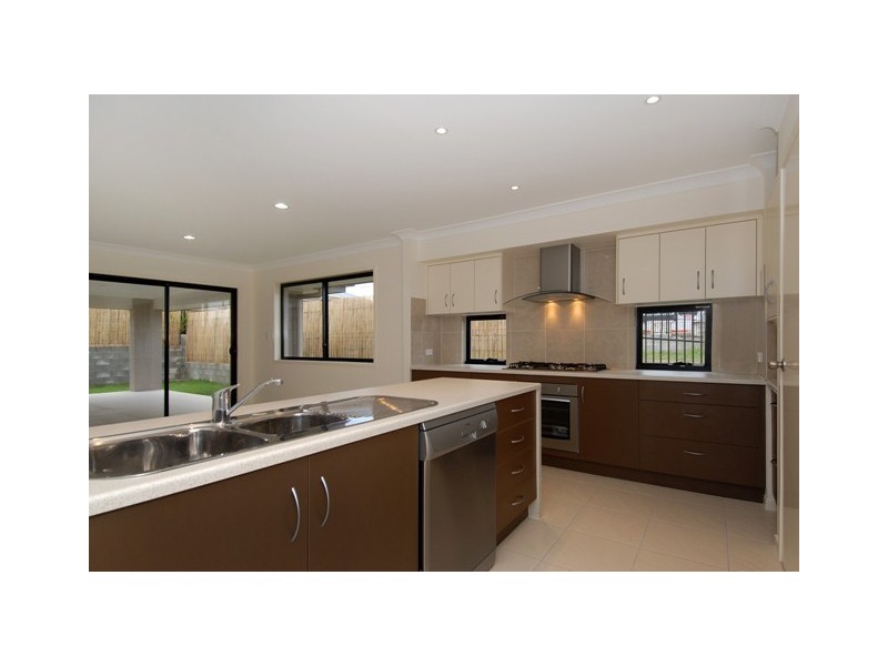 7 Waterway Crescent, Murrumba Downs QLD 4503