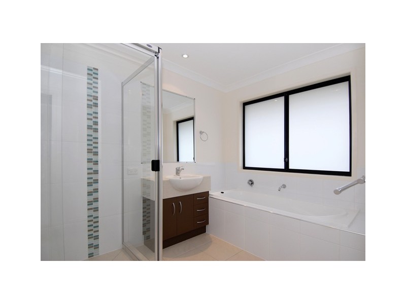 7 Waterway Crescent, Murrumba Downs QLD 4503