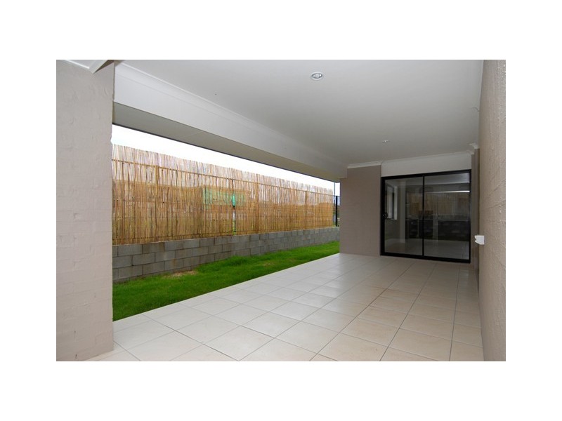 7 Waterway Crescent, Murrumba Downs QLD 4503
