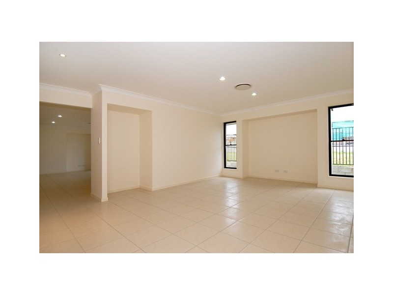 7 Waterway Crescent, Murrumba Downs QLD 4503
