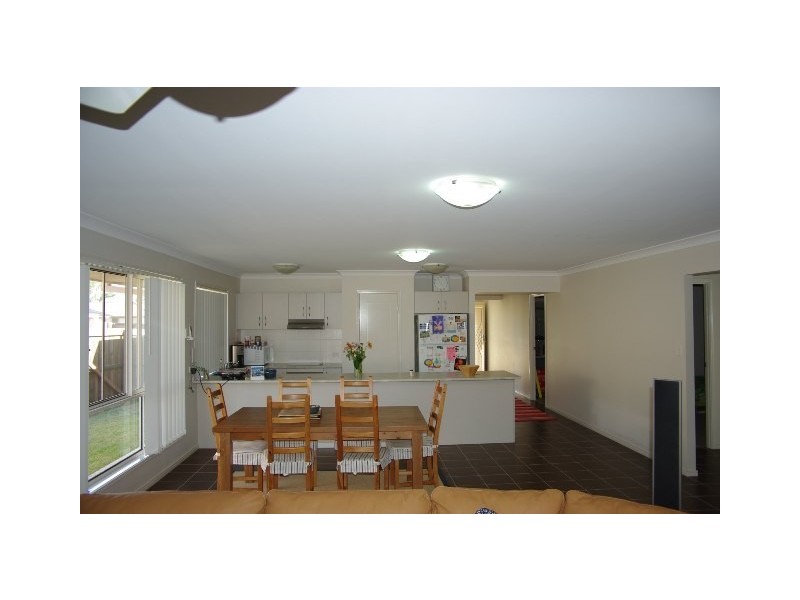 8 Yamba Close, Fitzgibbon QLD 4018