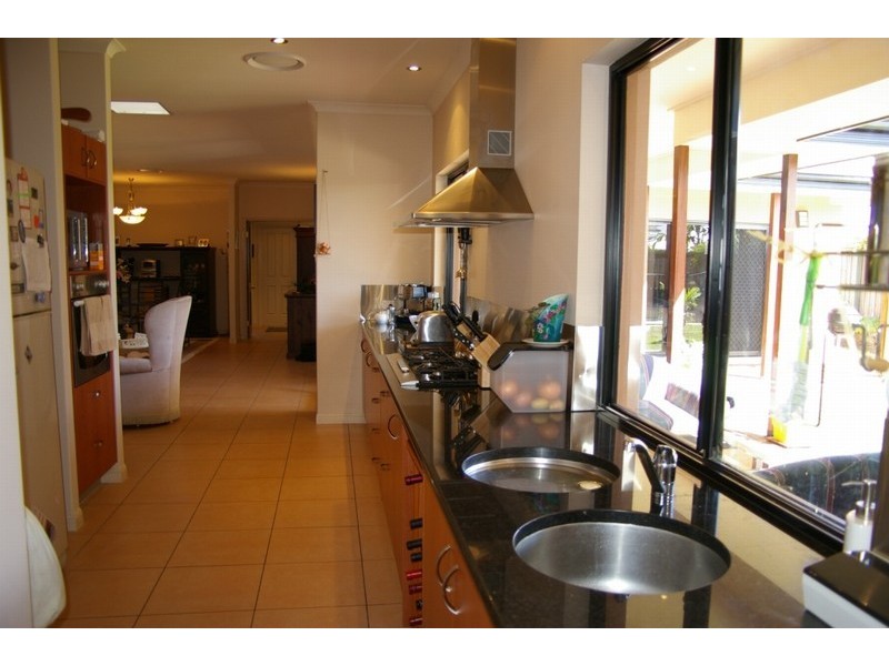 1 Appleby Close, North Lakes QLD 4509
