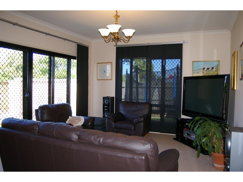 1 Appleby Close, North Lakes QLD 4509