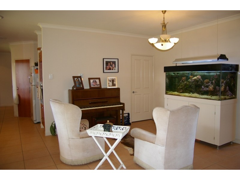 1 Appleby Close, North Lakes QLD 4509
