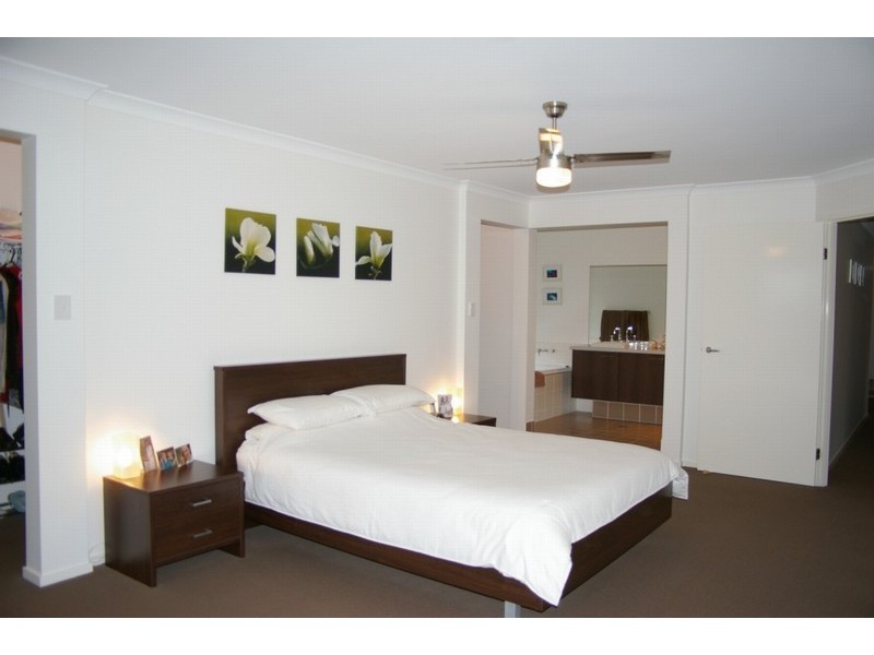 9 Wader Street, North Lakes QLD 4509