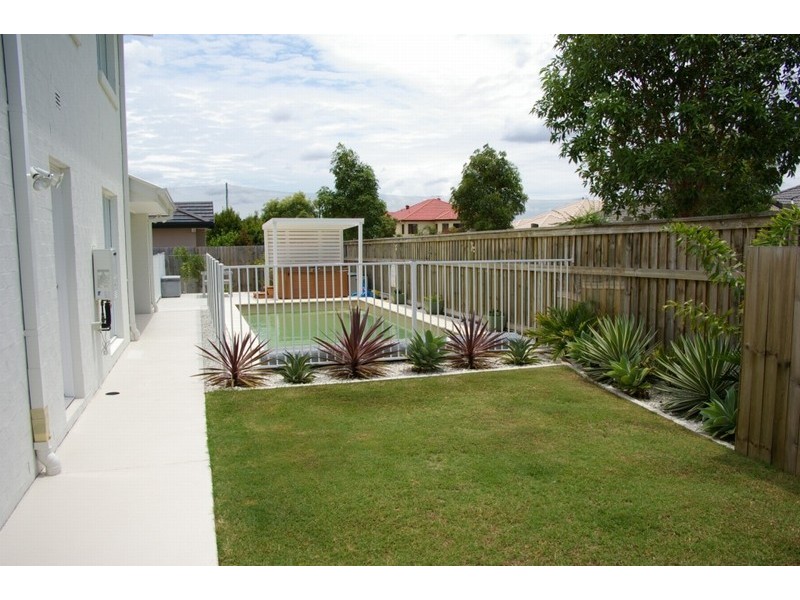 9 Wader Street, North Lakes QLD 4509