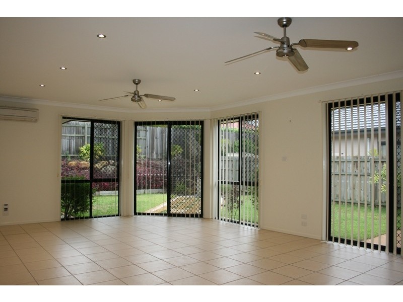 10 Riberry Court, North Lakes QLD 4509