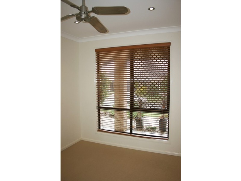 10 Riberry Court, North Lakes QLD 4509
