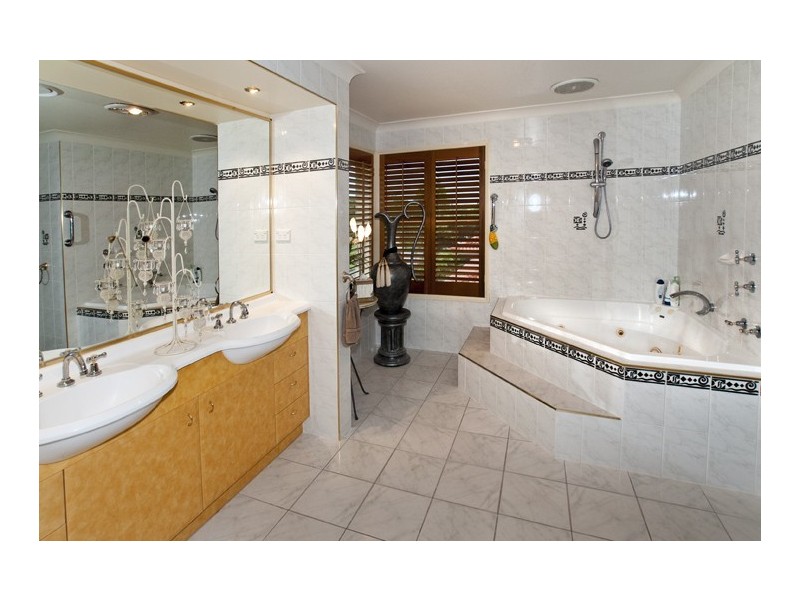 64 Copeland Drive, North Lakes QLD 4509