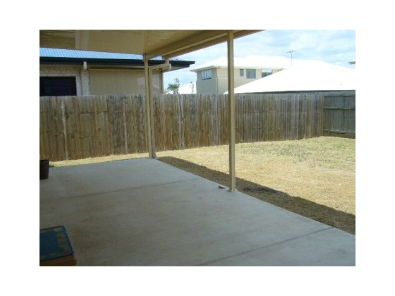 25 Kurrajong Circuit, North Lakes QLD 4509