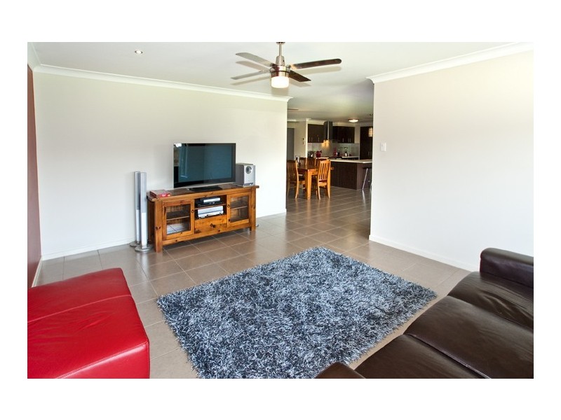 19 Peridot Crecent, Mango Hill QLD 4509