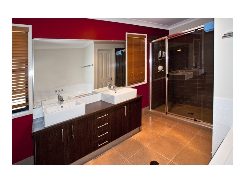 19 Peridot Crecent, Mango Hill QLD 4509