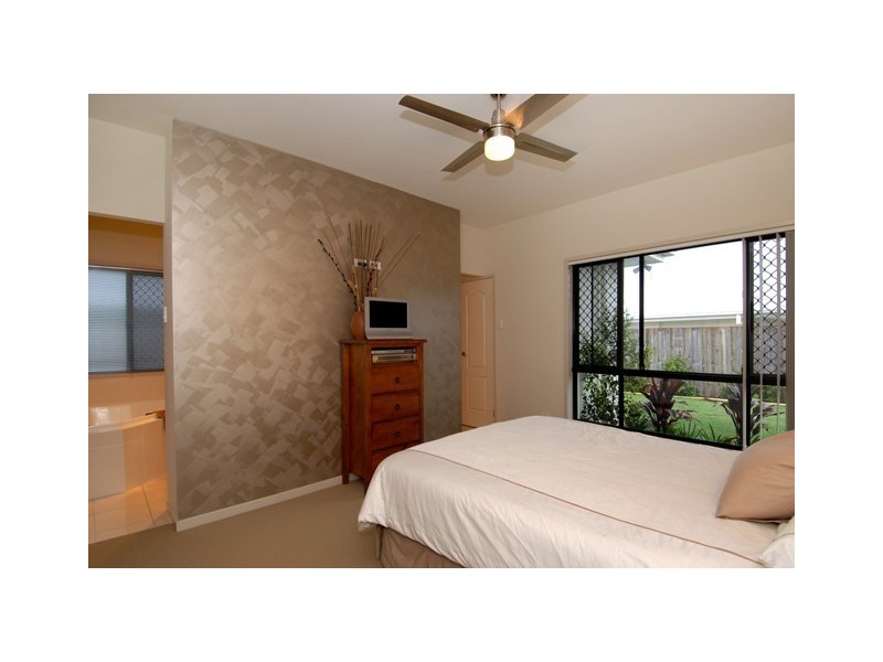 4 Senior Close, North Lakes QLD 4509