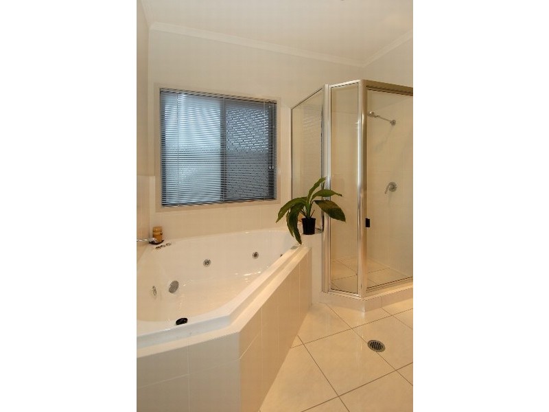 4 Senior Close, North Lakes QLD 4509