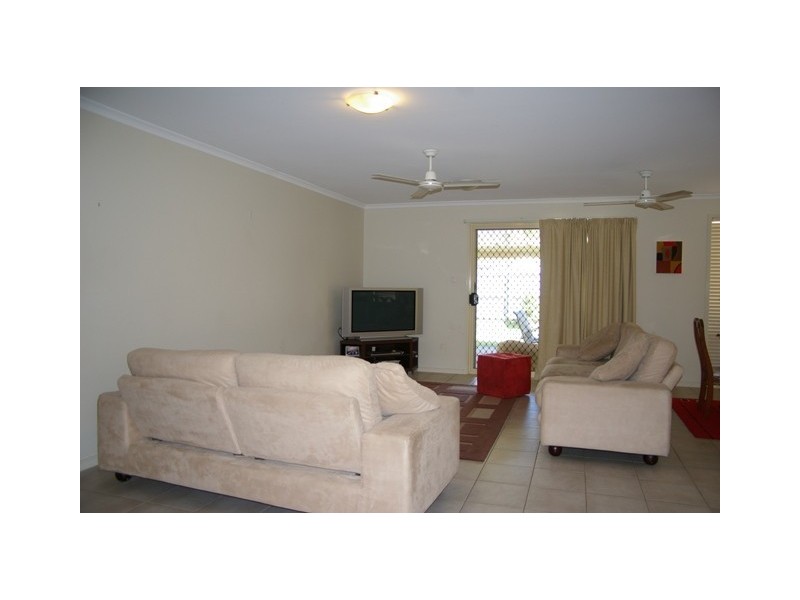 9 Albatross Close, North Lakes QLD 4509